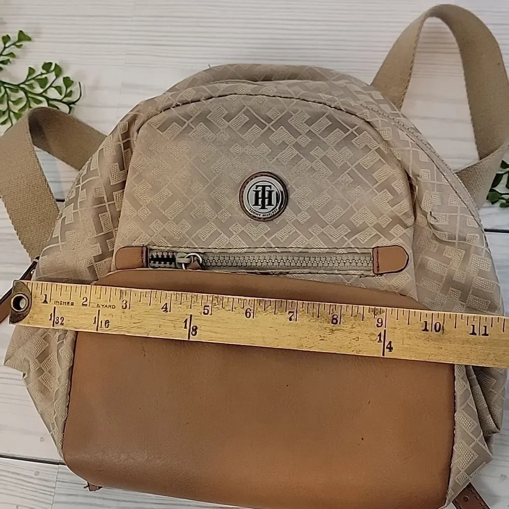 Tommy Hilfiger mini backpack logo print - tan